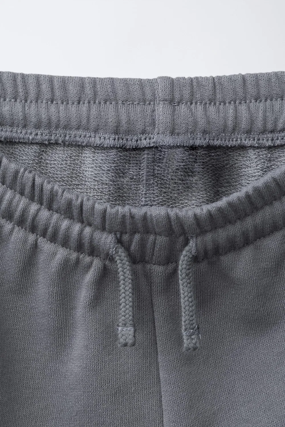 Бермуды с принтом граффити ZARA, Anthracite Grey — фото 3