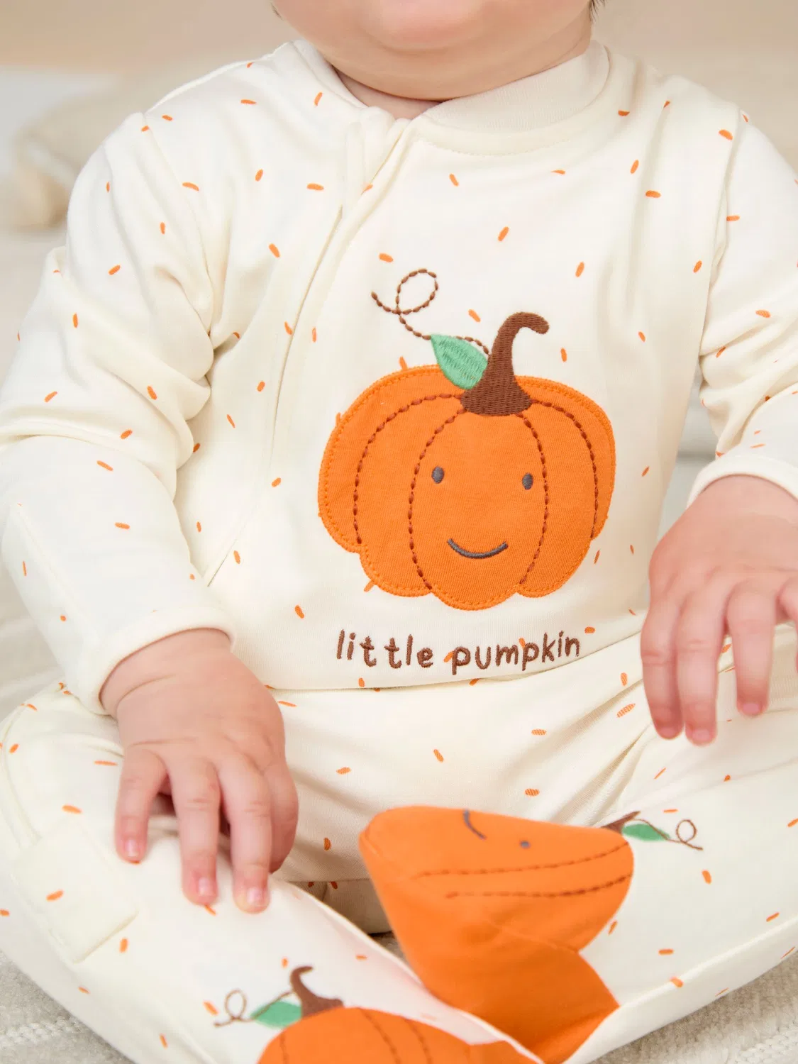 Комбинезон-слип с аппликацией тыквы Jojo Maman Bébé, Cream Speckled Pumpkin — фото 4