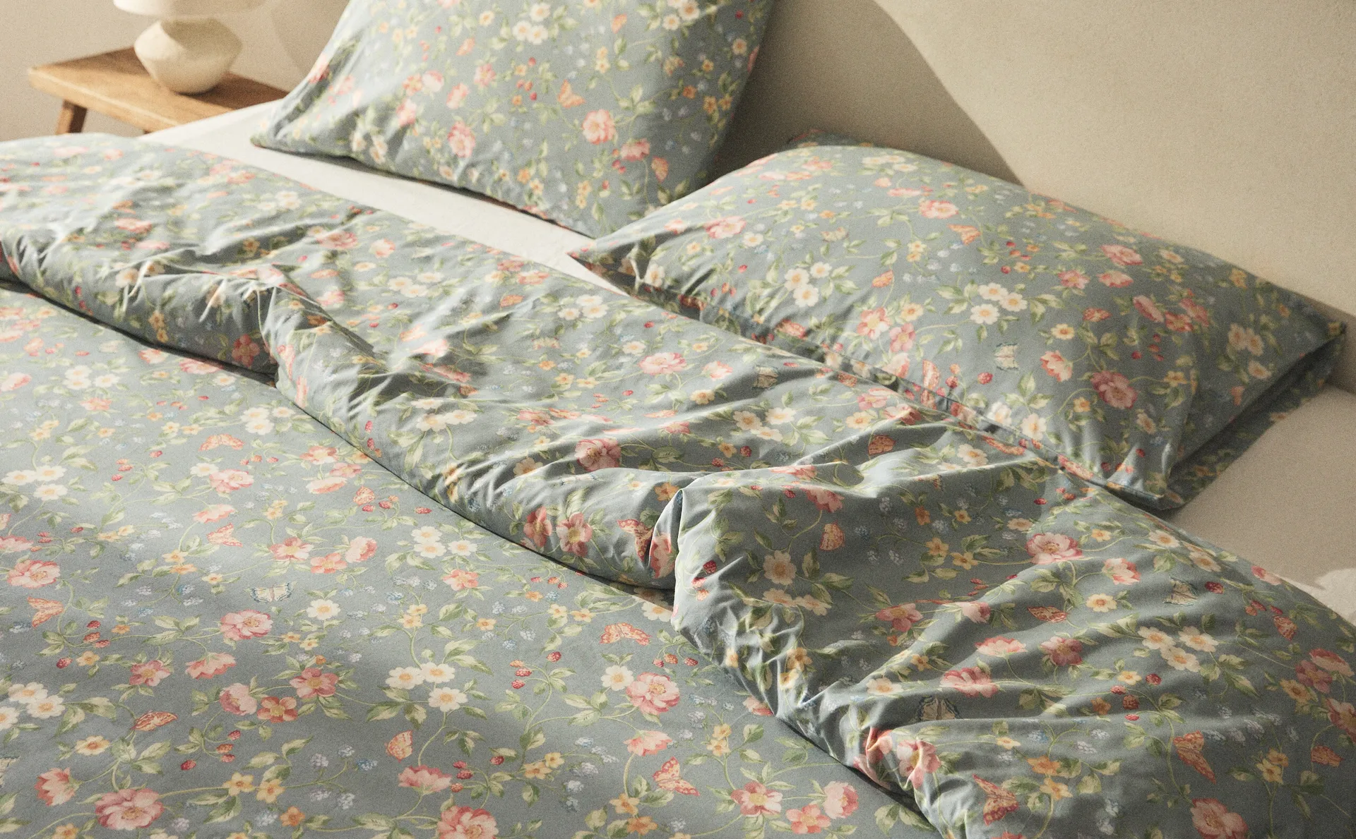 

Пододеяльник с цветочным принтом Zara Home, синий