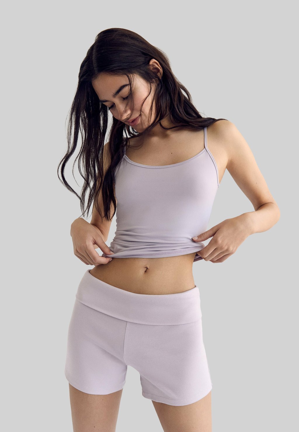 

Шорты WITH FOLD-OVER WAIST Stradivarius, лиловый