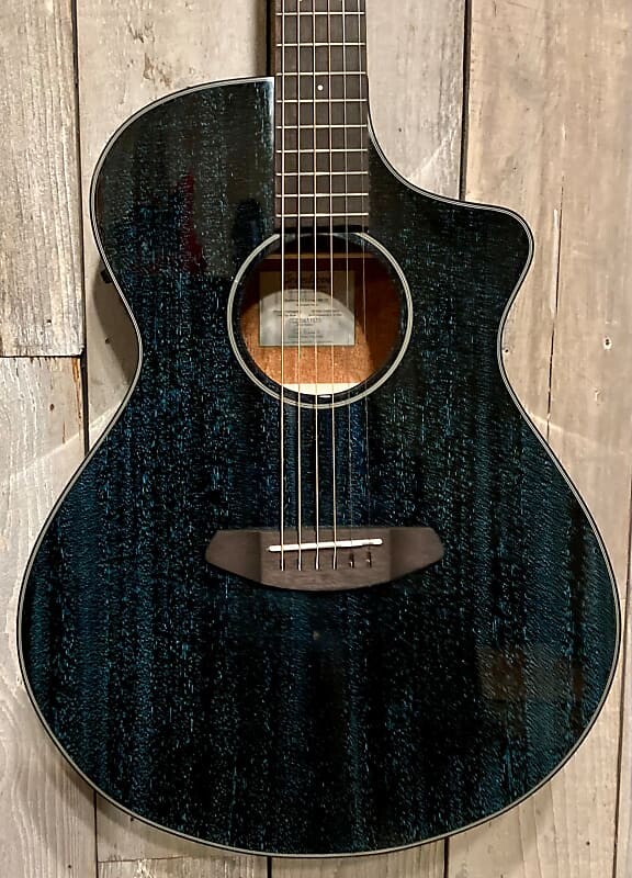 

Новый Breedlove Rainforest S Concert CE Midnight Blue, чехол в комплекте!