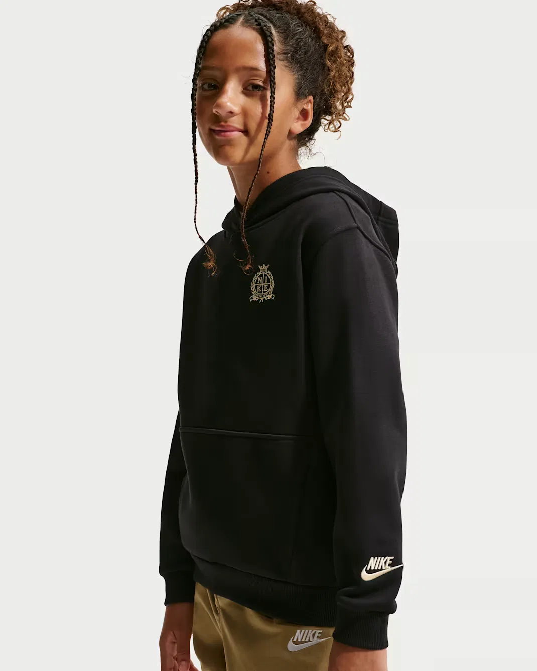 Толстовка из французского махрового трикотажа для детей постарше Nike Sportswear Club, Black/Black/Sanddrift/Sanddrift — фото 2
