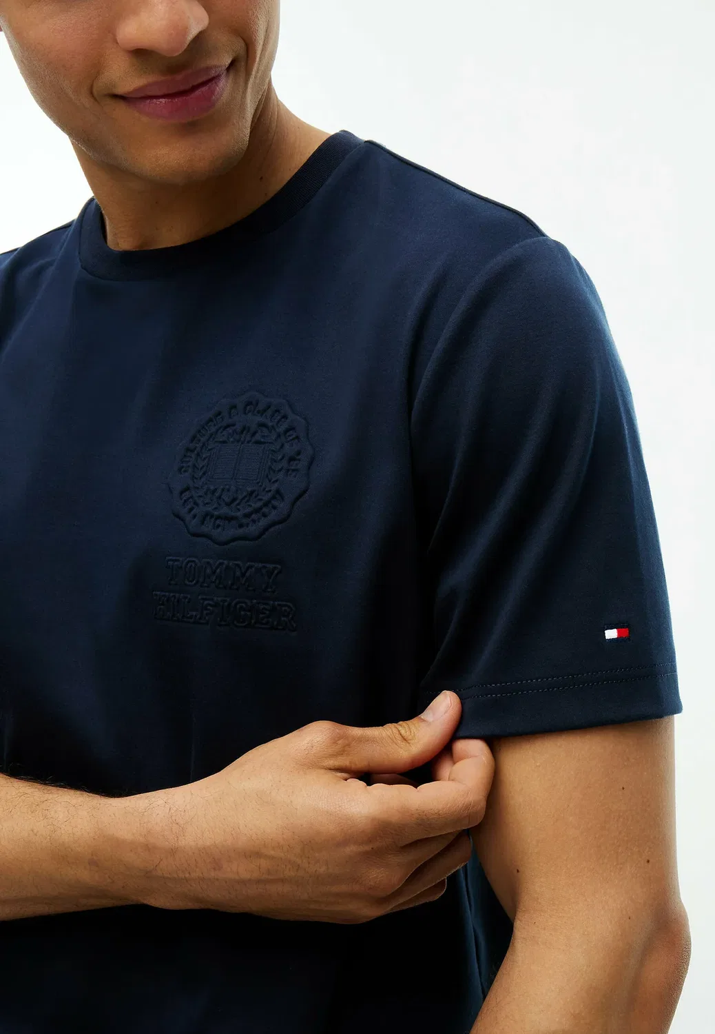 Футболка из трикотажа с тисненым логотипом - базовая футболка Tommy Hilfiger, Navy Blue — фото 4