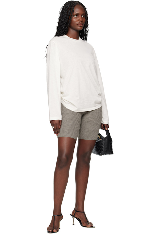 Fear Of God Essentials Классическая футболка с длинными рукавами Off-White с вышивкой, посвященная праздникам — фото 4