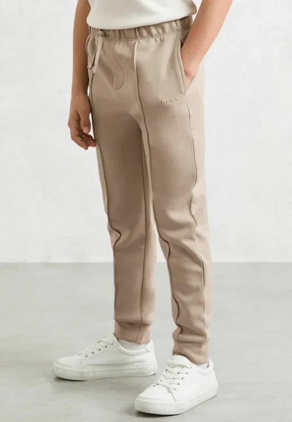 Брюки из полиэстера Barnes Premium Interlock Cuffed Logo Joggers Reiss Stone, цвет stone