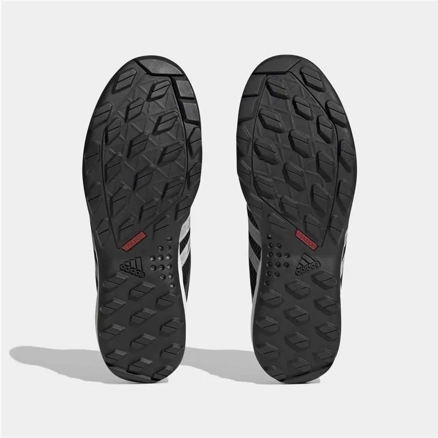 Кроссовки для девочек с дышащим верхом Terrex Daroga Plus H.rdy adidas, Черный — фото 3