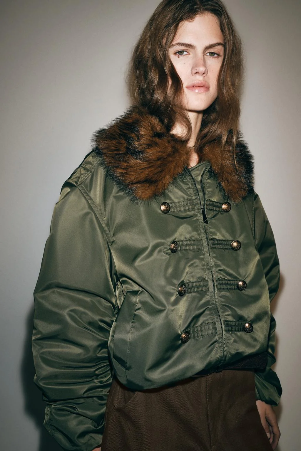 Куртка Zara Bomber Nylon Cuello Efecto Pelo ZW Collection, средне-зеленый — фото 3