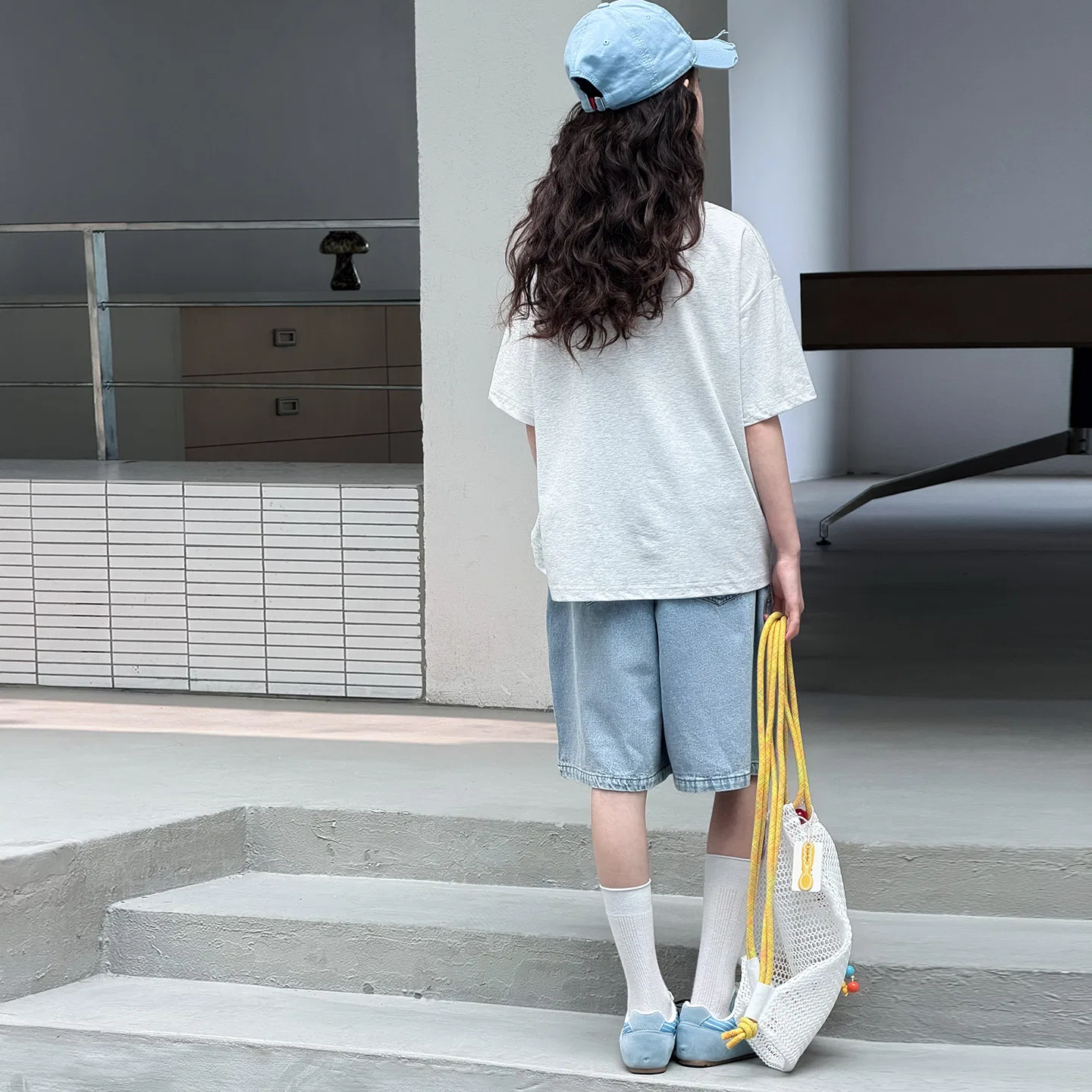 Детский комплект из футболки и шорт с принтом для девочек Lanza, White — фото 3