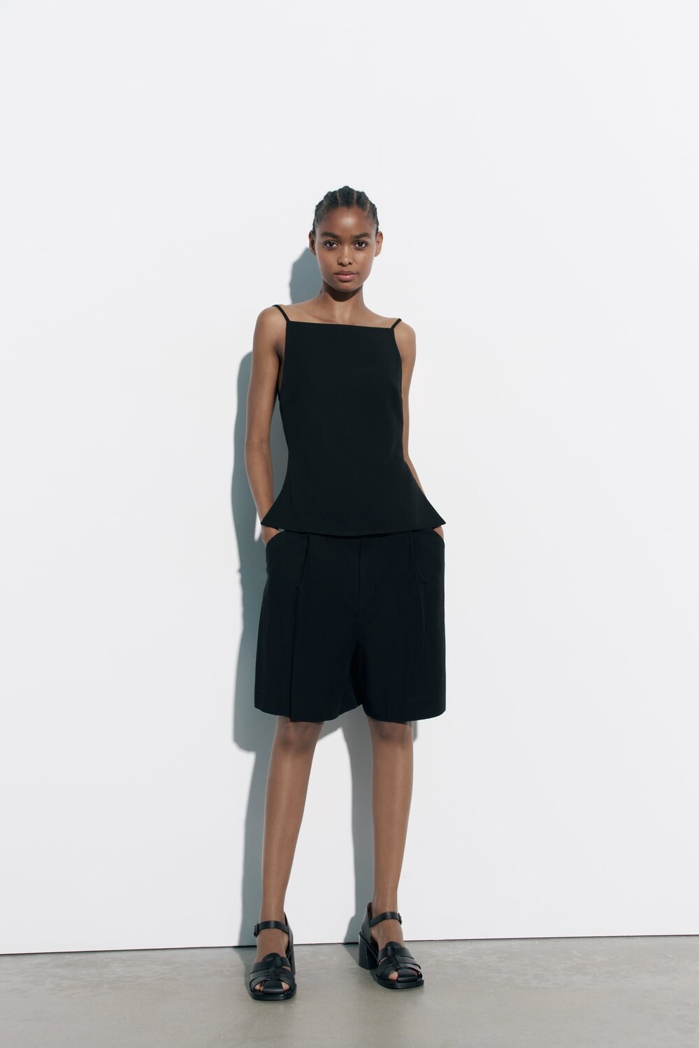 

Шорты-бермуды из смешанного льна ZARA, черный