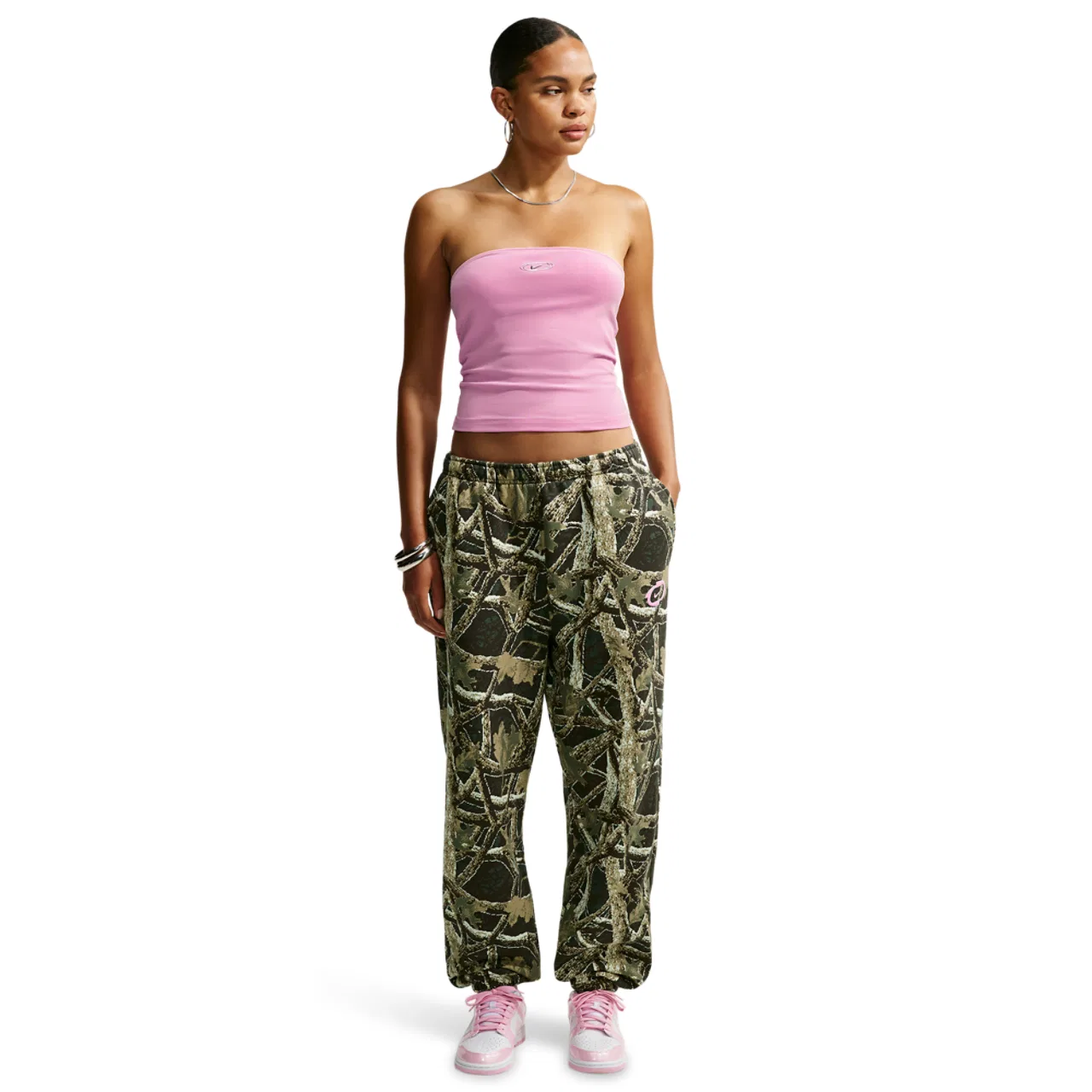 Женские джоггеры оверсайз с камуфляжным принтом Nike Studio Fleece, Camo/Pink — фото 4