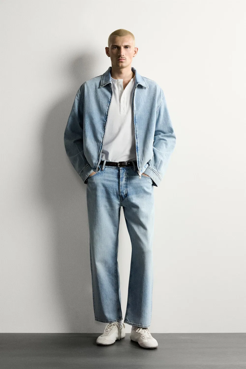 Легкие джинсы стандартного укороченного кроя ZARA, Light blue