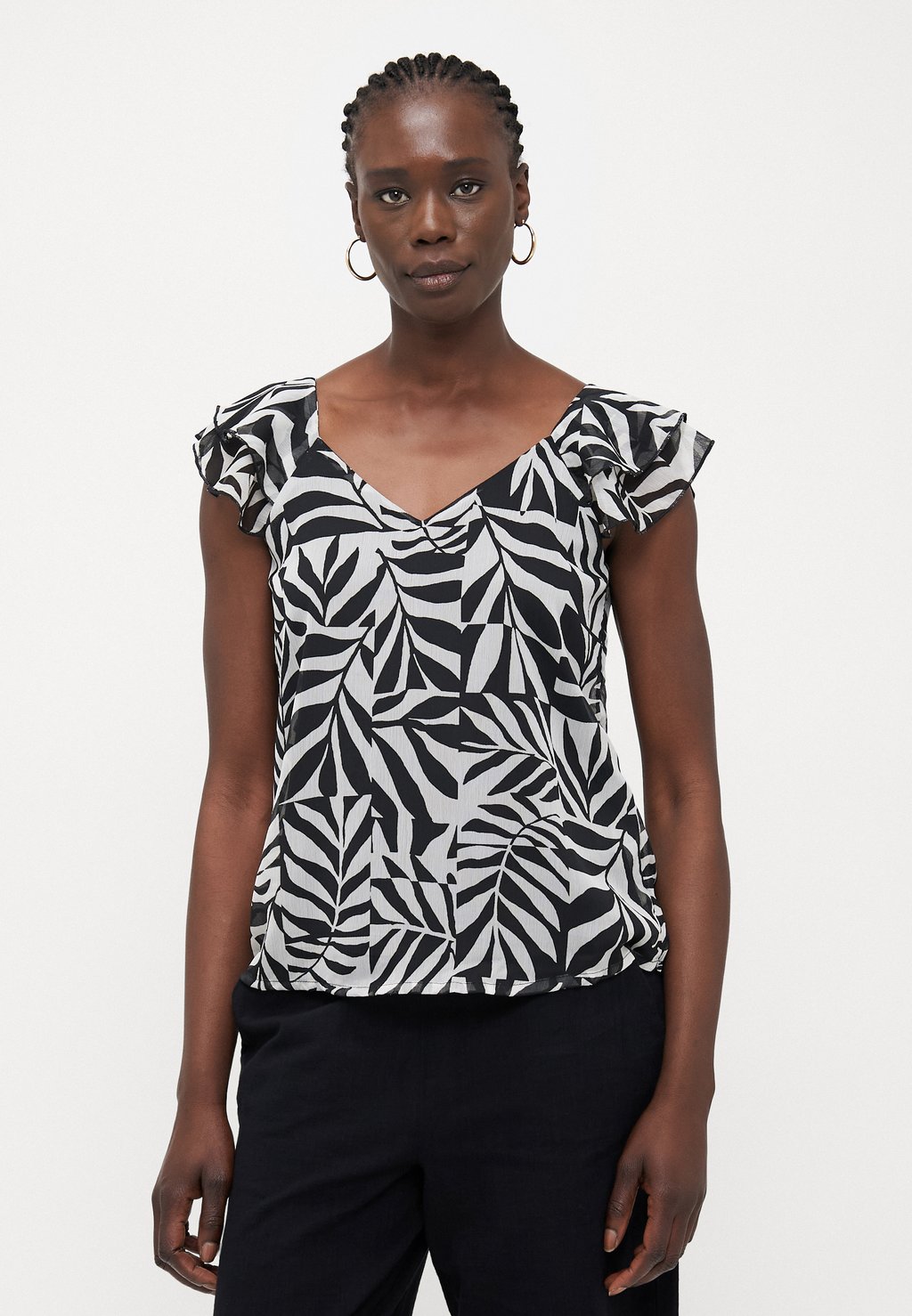 

Блуза ONLASTA LIFE CAPSLEEVE V NECK ONLY Tall, черный