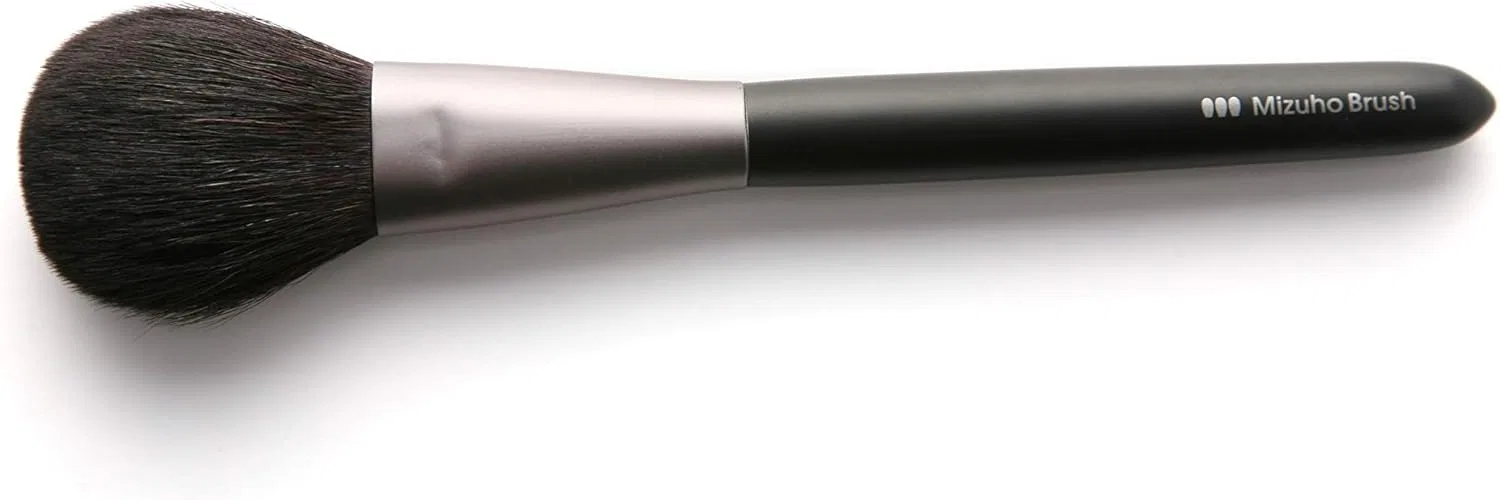 Кисть для румян Mizuho Brush из козьей шерсти, 1 шт, черный