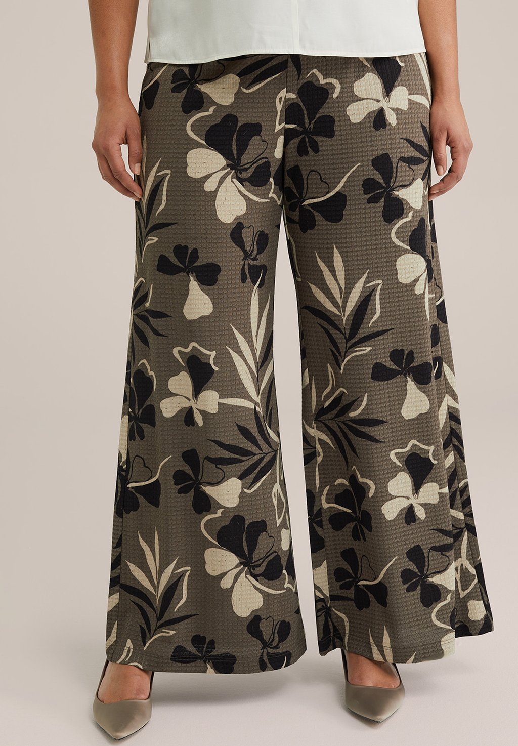 

Брюки CURVE WE Fashion, цвет Army Green