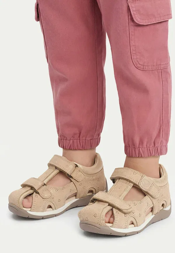 Сандалии замшевые Lasocki Kids Beige, бежевый