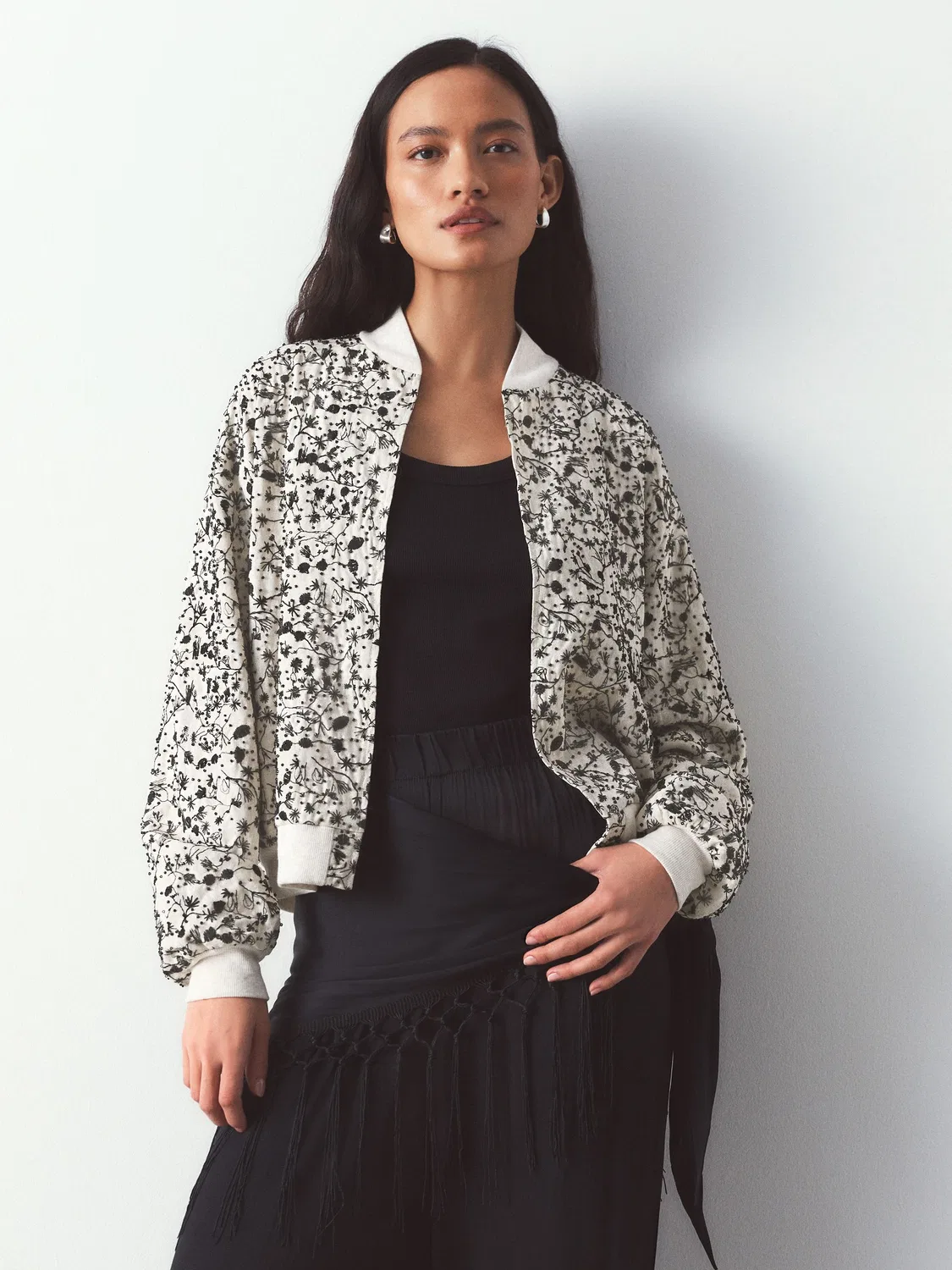 Бомбер с вышивкой бисером, Beaded Bomber Jacket Next, Белый/Черный