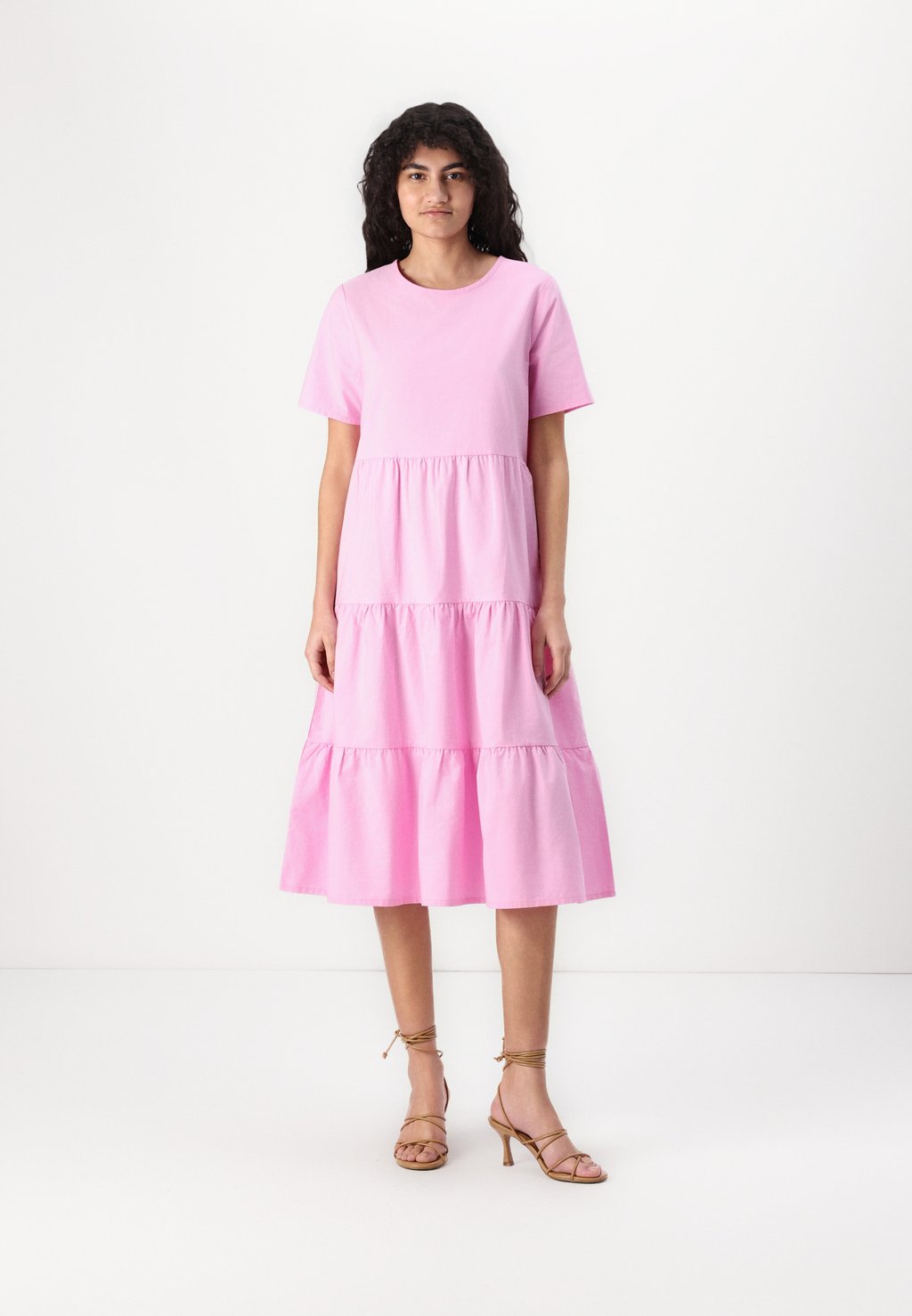 

Повседневное платье NMCAROLINE DRESS POCKETS PARIS Noisy May, фуксия