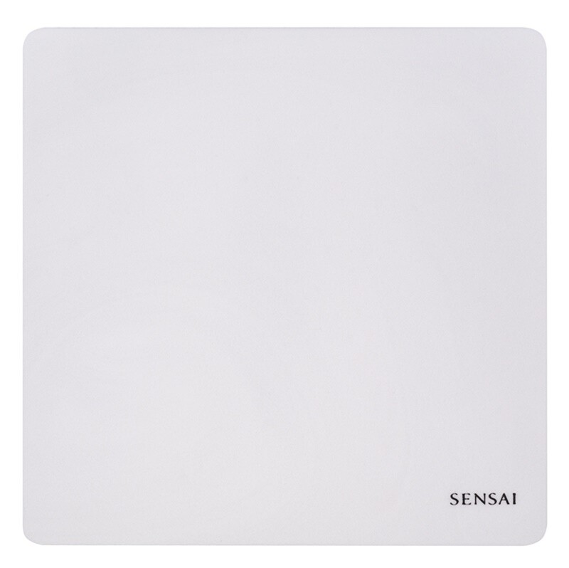 

Салфетка для чистки и очищения кожи Sensai Sponge Chief