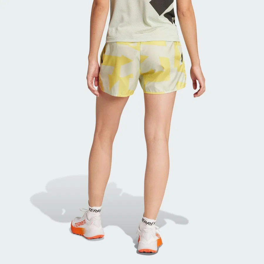 Шорты спортивные с принтом Terrex Multi Light Printed adidas, Желто-зеленый — фото 2