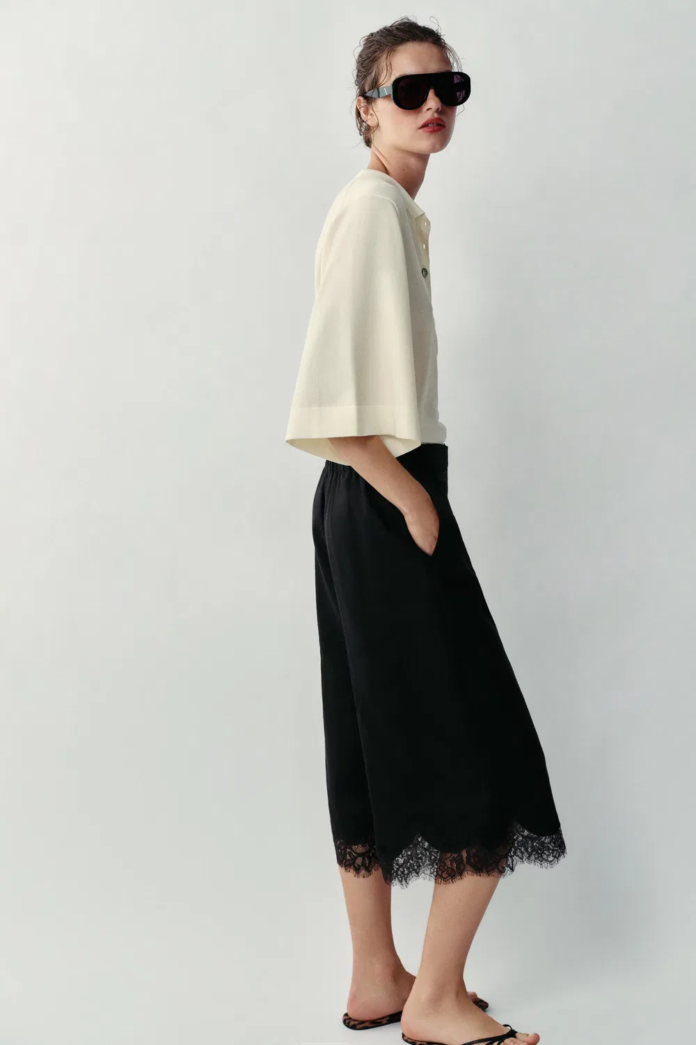 Длинные бермуды из льняной смеси с кружевом. ZARA, Black — фото 4