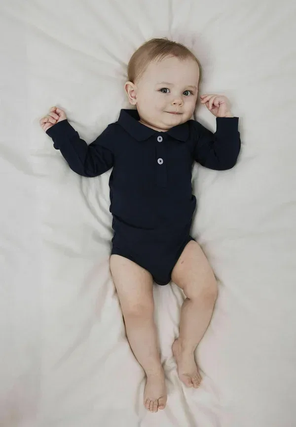 Поло хлопковое Strampler polohemd Name It dark sapphire, темный сапфир