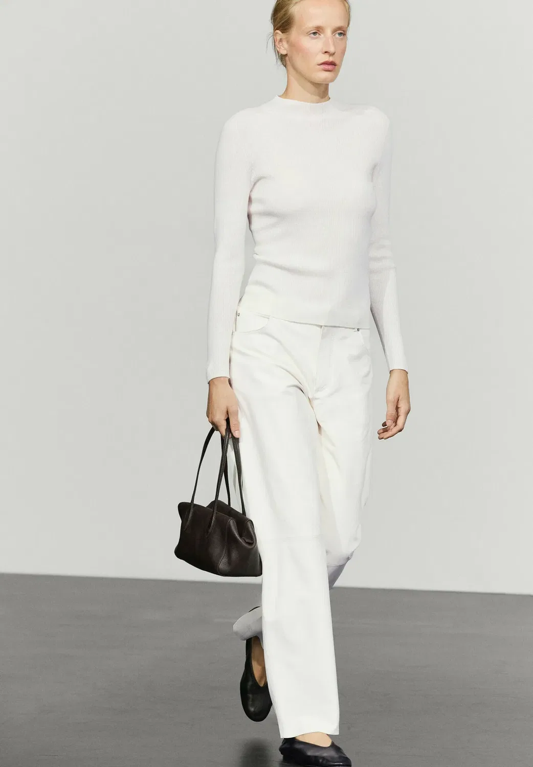 Вязаный свитер с воротником-стойкой в рубчик Massimo Dutti, Sand — фото 4