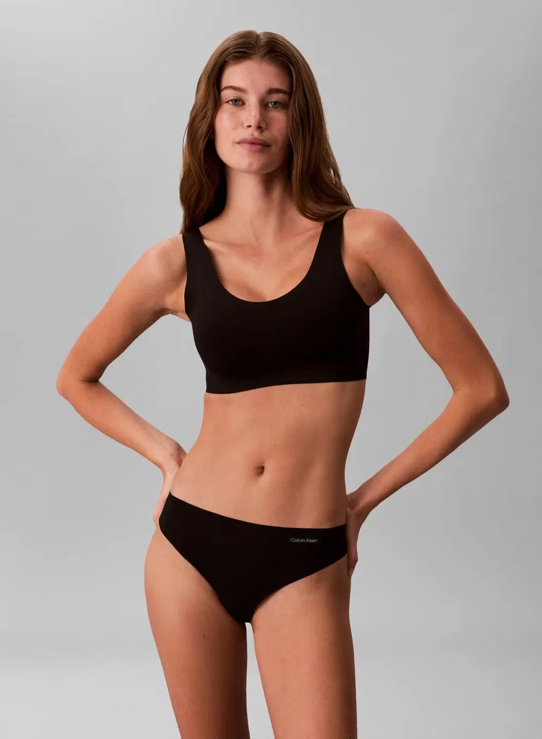 Трусы-стринги 3 шт, модель Invisibles, Calvin Klein, черный — фото 2