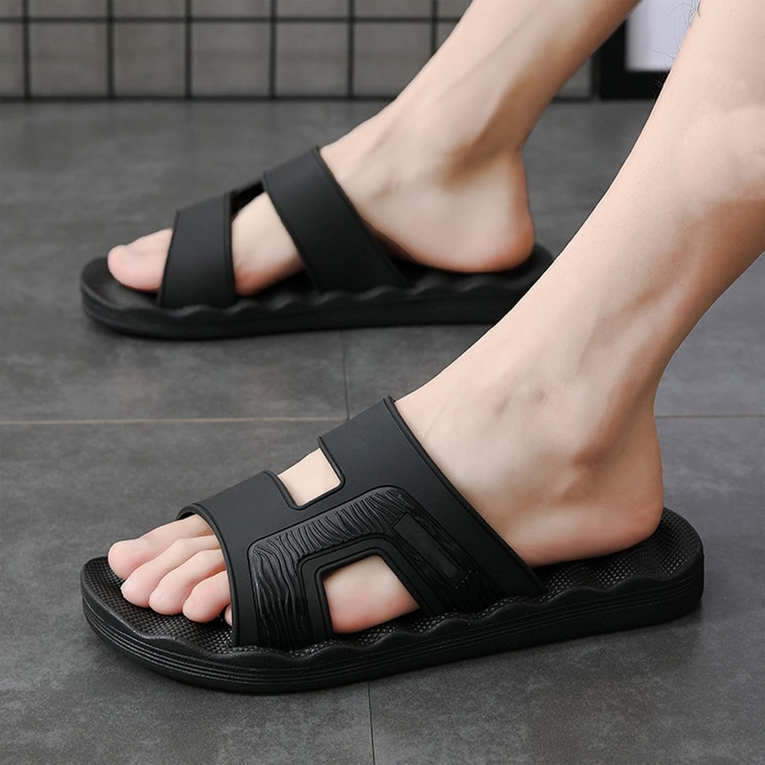 

Тапочки TUCY для мужчин, летние, сандалии для дома и улицы, нескользящие тапочки для ванной, массажные сандалии и тапочки для мужчин, лето (Цвет: B, Размер: EUR 39), EUR 45 A