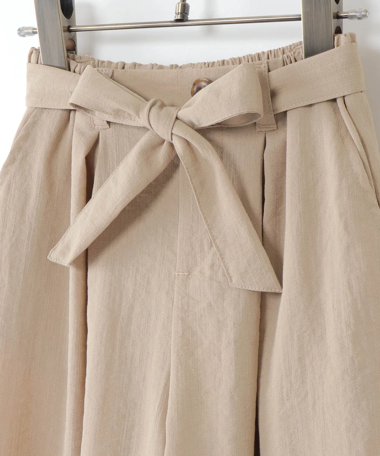 Детские брюки свободного кроя с съемным поясом-бантом, модель Ribbon Belt Slab Wide Pants, ikka, Beige — фото 3