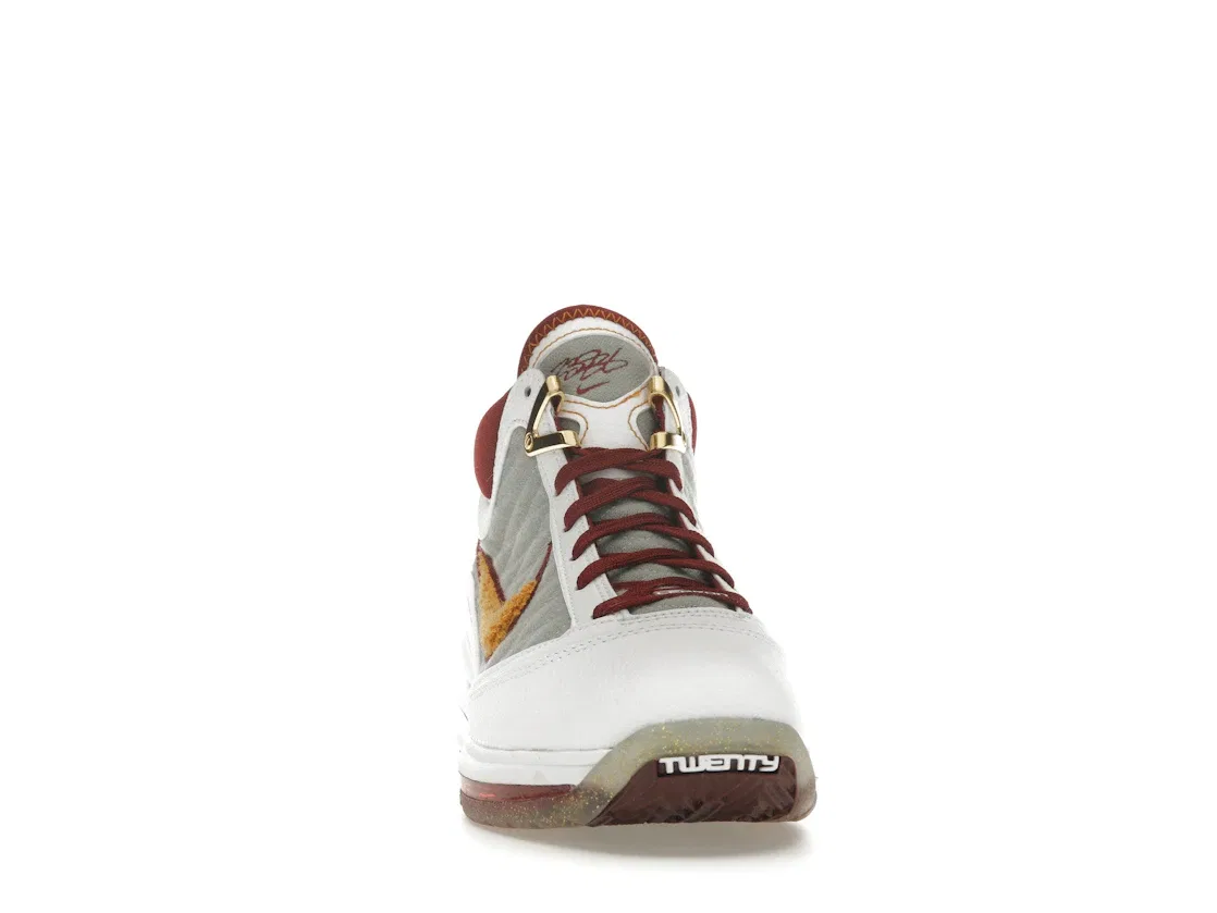Детские кроссовки для мальчиков баскетбольные Nike LeBron 7, White/Bronze-Team Red-Wolf Grey — фото 2