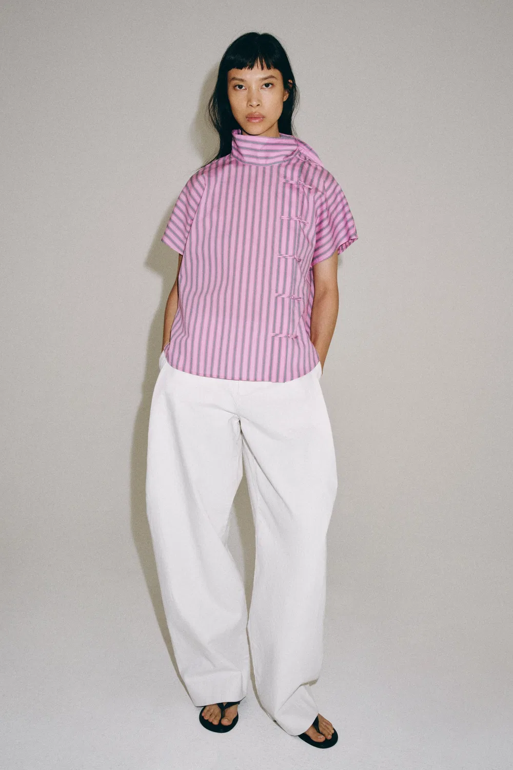 Полосатая рубашка из коллекции ZW с застежкой в виде лягушки. ZARA, Pink — фото 4