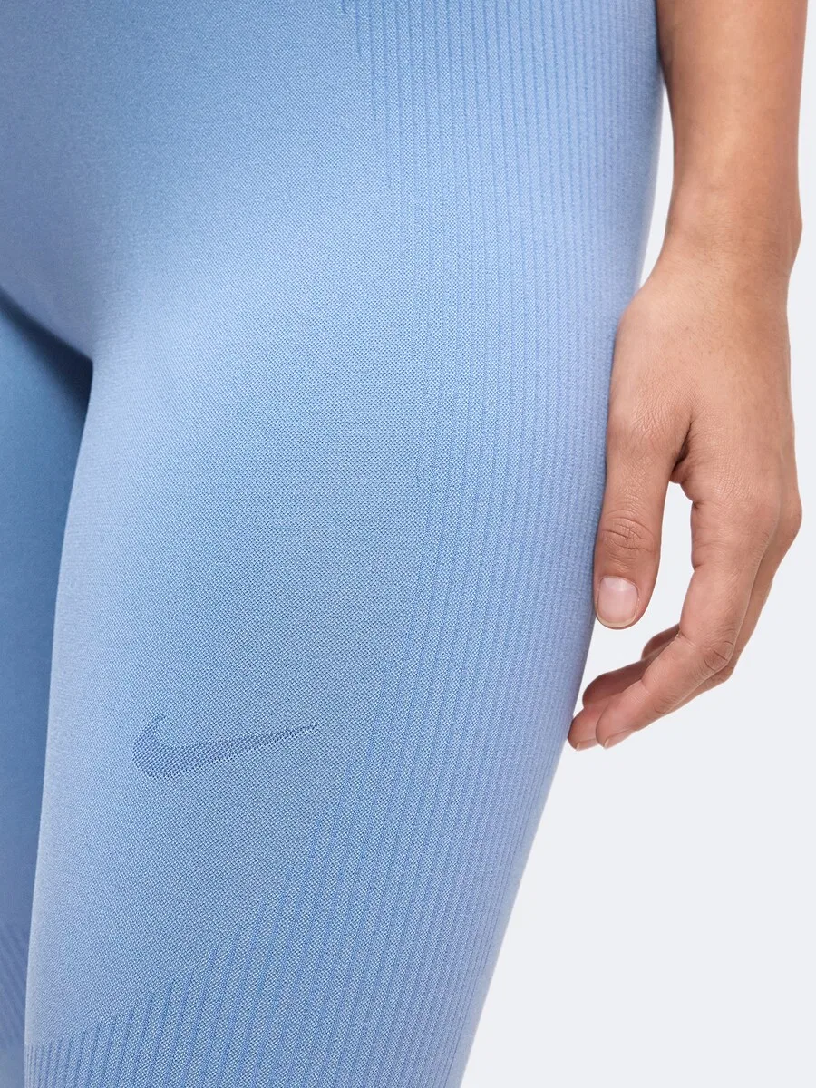Узкие спортивные брюки NIKE светло-голубого цвета — фото 3
