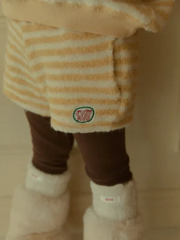Полосатые пушистые штаны, Striped fuzzy half pants Avo, желтый