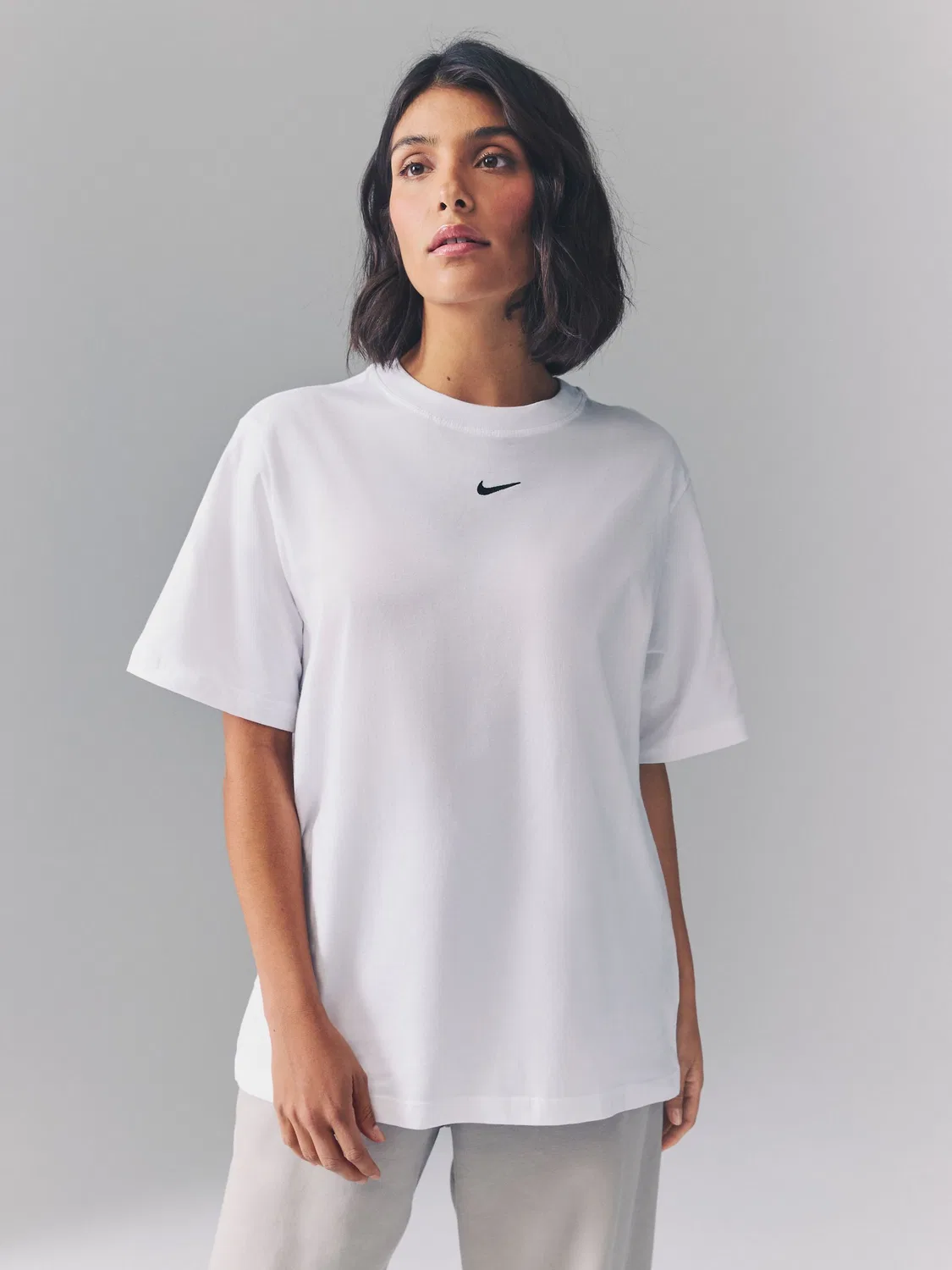 Футболка Nike Sportswear Essential, белый