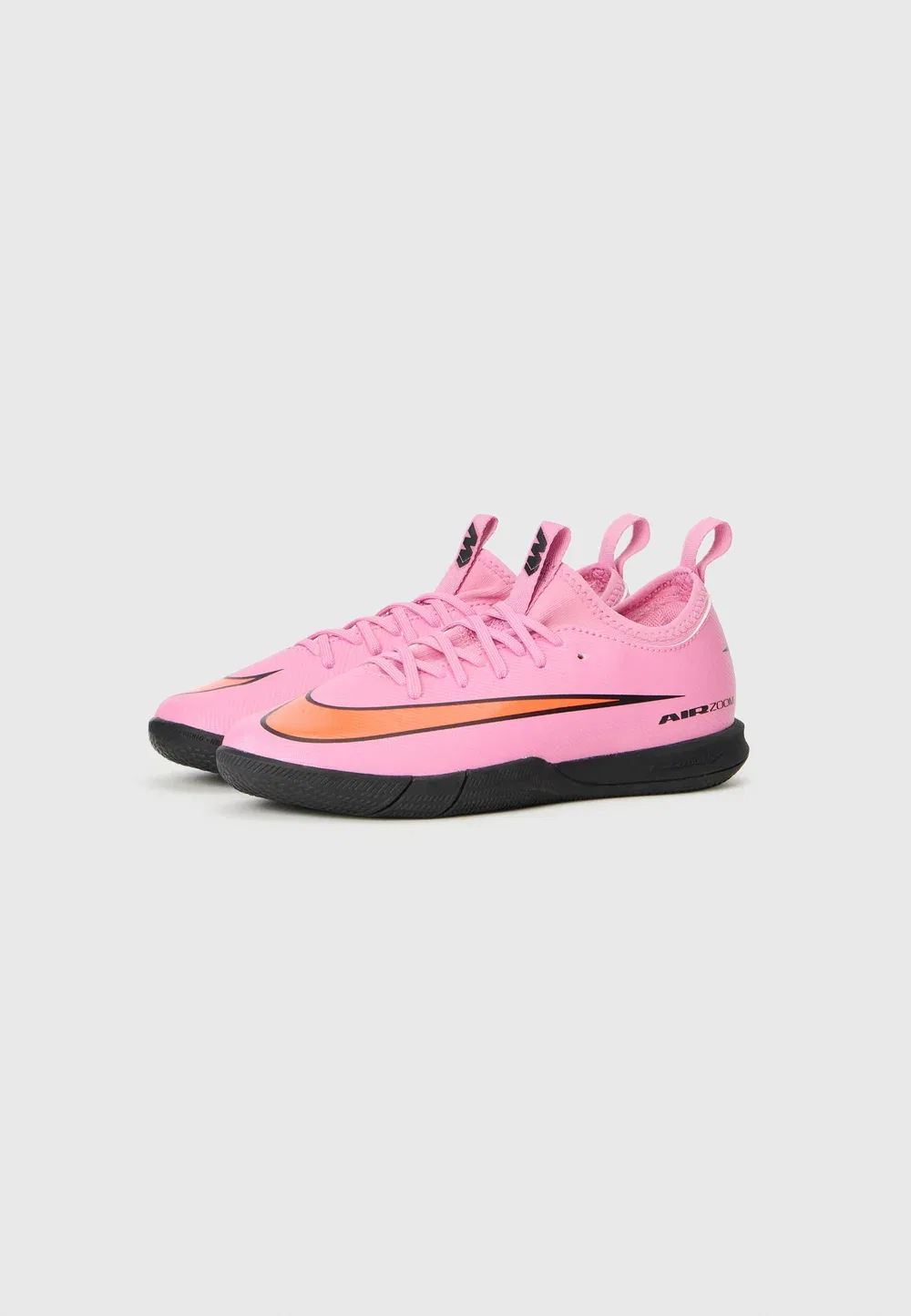 Детские кроссовки для мини-футбола Jr Mercurial Zoom Vapor 16 Academy IC Nike Performance, Magic Flamingo/Black/Total Crimson — фото 2