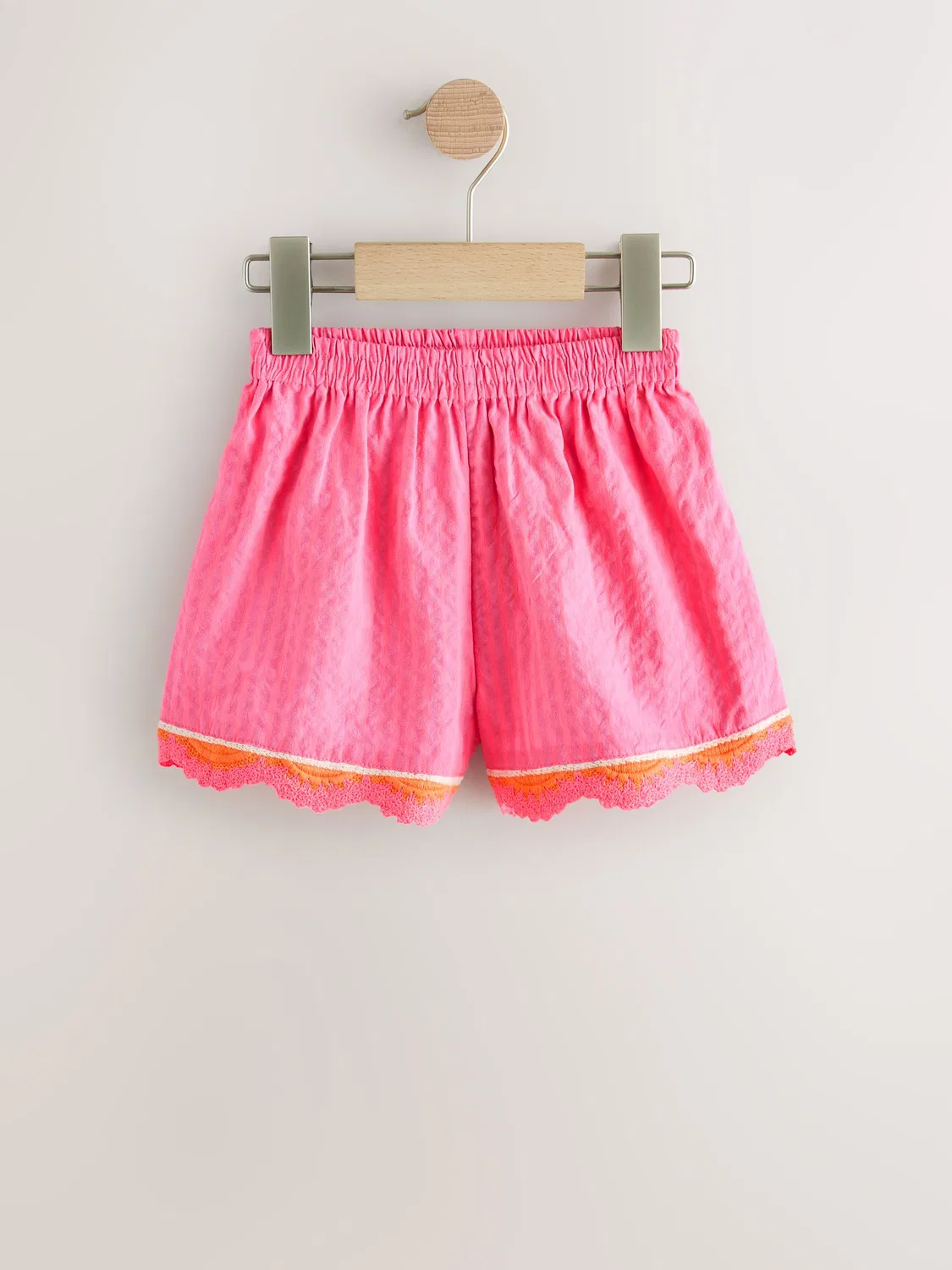 Шорты с кружевной отделкой Next Pink Seersucker Stripe, розовый в полоску
