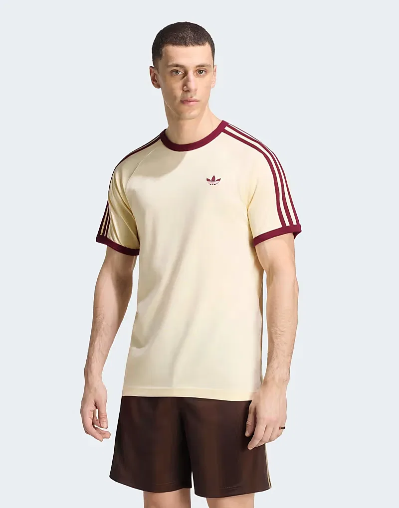 Футболка Adidas Originals с тремя полосками, теплого ванильного/бордового