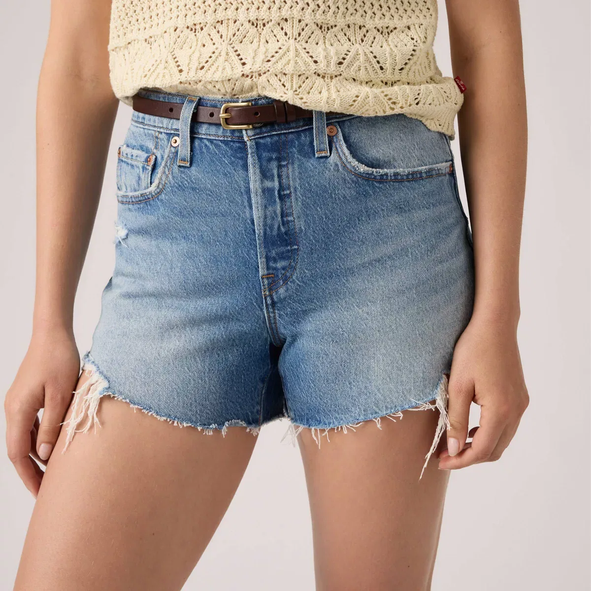Женские джинсовые шорты с высокой посадкой 501 Curve Levi's, Signs Of Success — фото 4