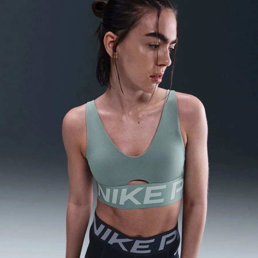 Спортивный бюстгальтер с средним уровнем поддержки Pro Indy Plunge Nike, Зеленый