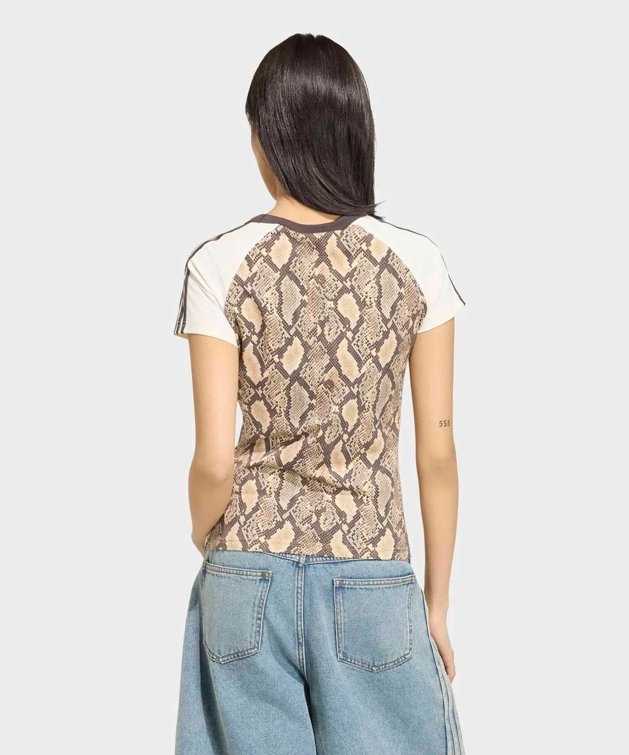 Женская футболка с принтом Snake Print Cali Adidas Originals, Beige — фото 2