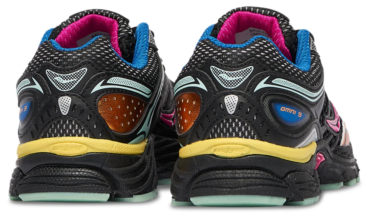 Кроссовки для мальчиков Omni 9 Saucony, цвет Orange/Black — фото 3