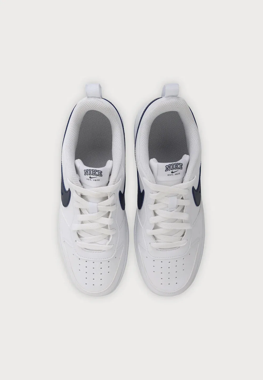 Кроссовки унисекс Court borough Nike Sportswear, White/Midnight Navy — фото 4