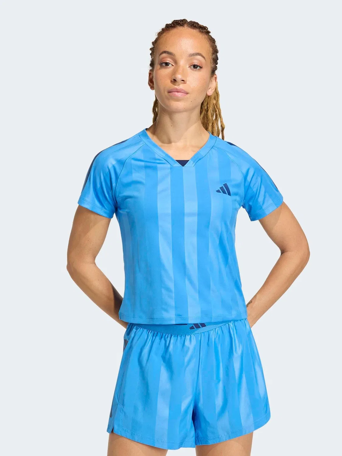Футболка с тисненым узором adidas Hyperglam 3-Stripes Emboss, синий