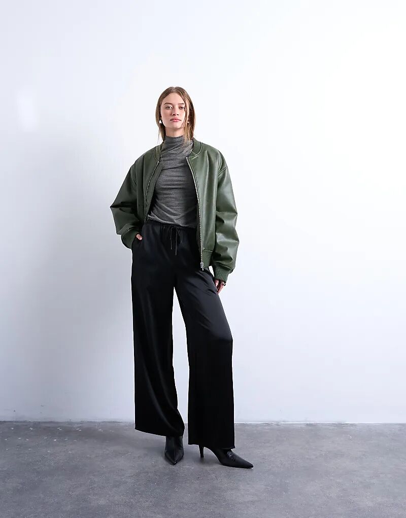 

Широкие брюки Topshop с атласным поясом и завязкой, черного цвета
