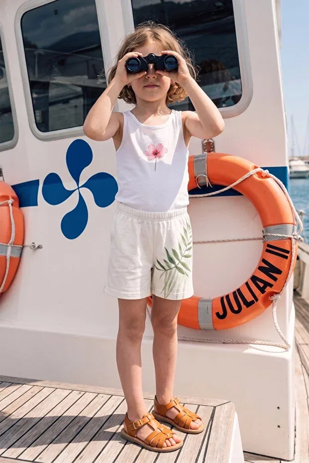Детские шорты для девочек с принтом Leaf patterned girls' shorts with elastic waist Fulla Moda, Light Green
