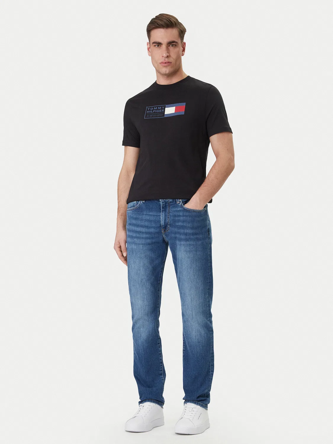 Мужская футболка стандартного кроя Brand Love Box Tommy Hilfiger, черный — фото 2
