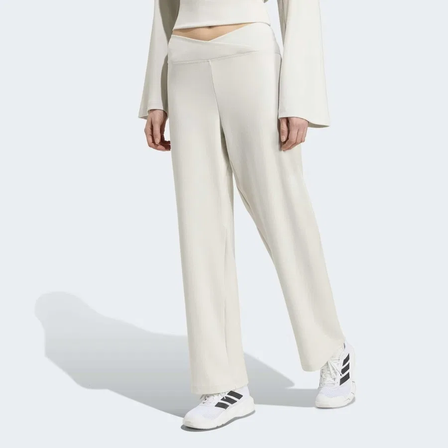 Женские спортивные штаны Motion Essentials, adidas, Серый