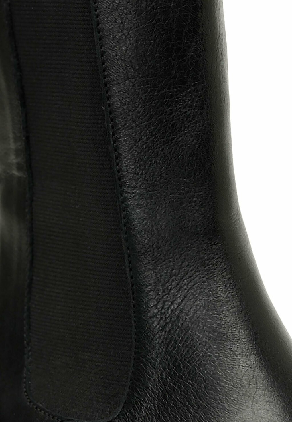 

Ботильоны на платформе RAZEZ 3PR Nine West, черный