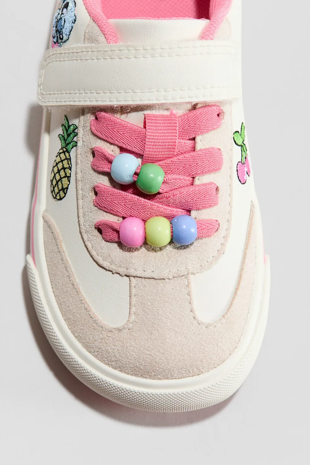 Детские кроссовки barefoot с широким носком H&M, Light Beige/Lilo & Stitch — фото 2