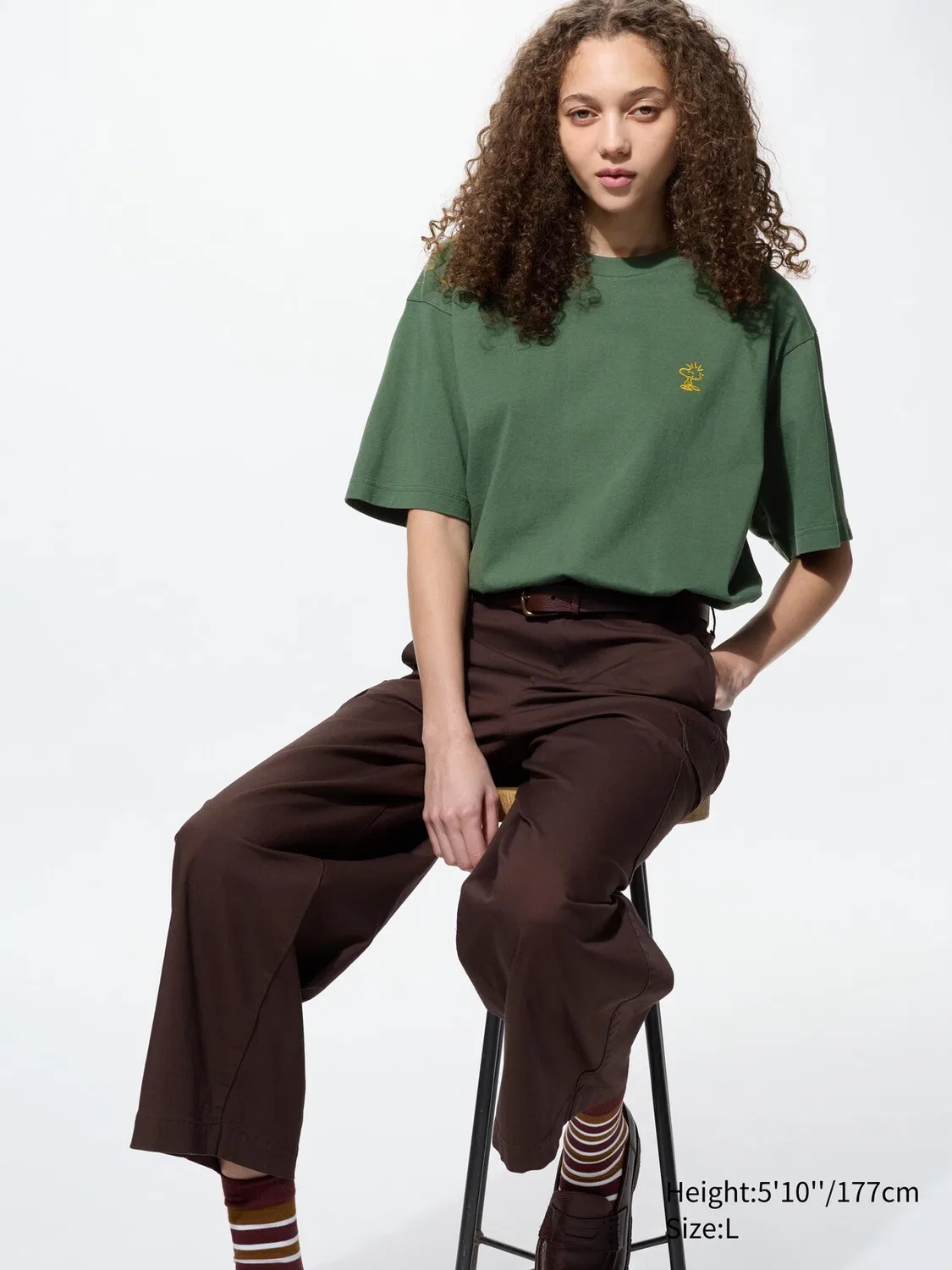 Футболка Peanuts Uniqlo, с графическим принтом персонажей, оливковый — фото 3